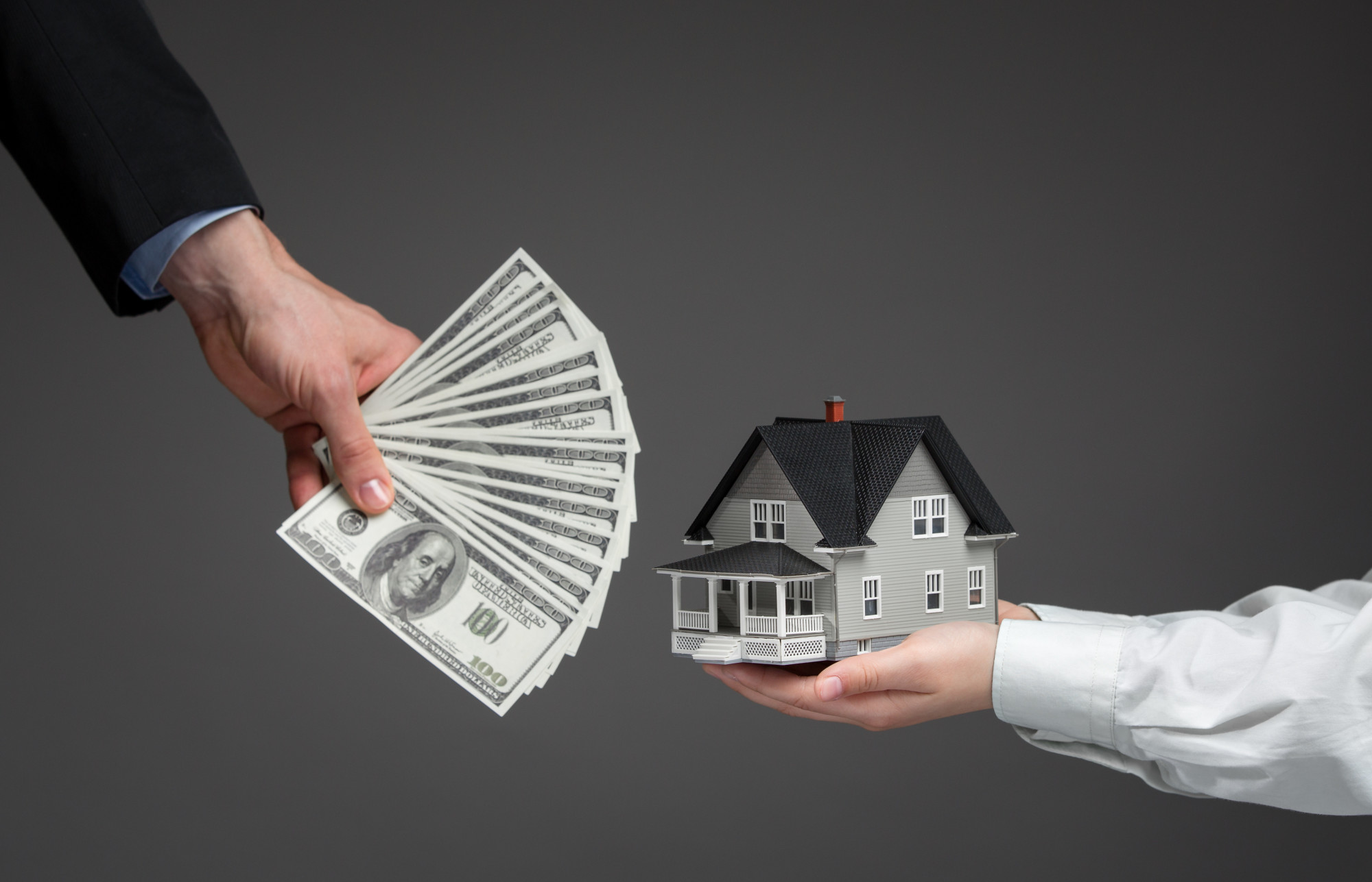 Selling Homes for Cash: 5 Benefits to Consider for Owners
